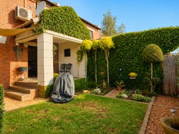 2 Bedroom Townhouse For Sale in Boardwalk Meander