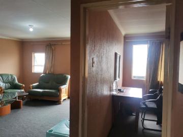 2 Bedroom Townhouse For Sale in Bramley View