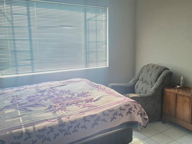 2 Bedroom Townhouse For Sale in Brackendowns