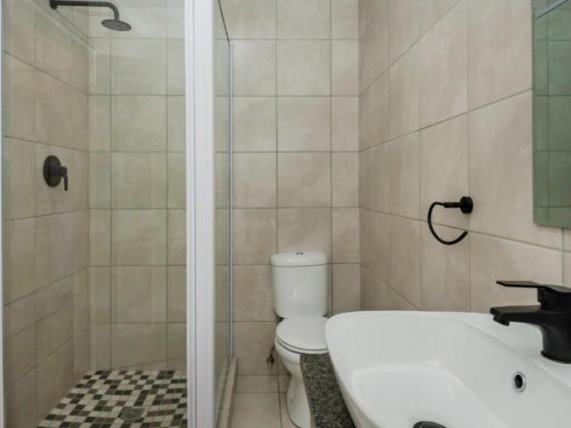 2 Bedroom Townhouse For Sale in Brackendowns