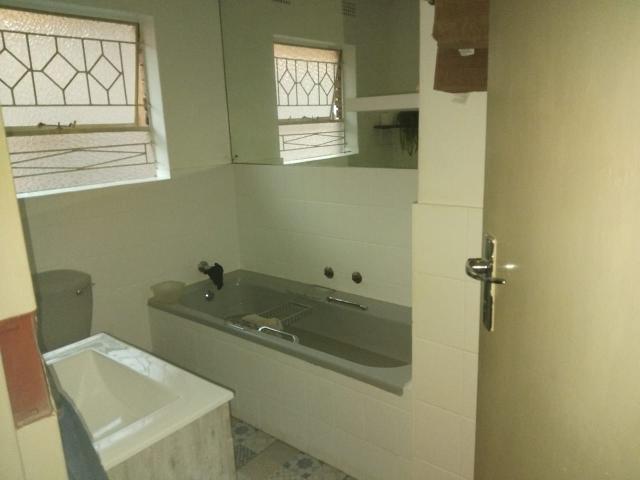 2 Bedroom Townhouse For Sale in Brakpan Central