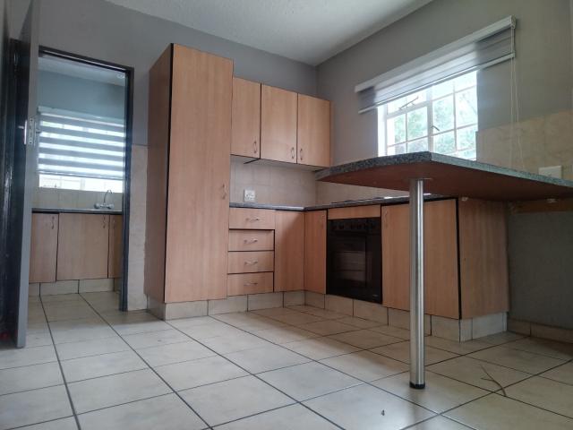 2 Bedroom Townhouse For Sale in Brakpan North