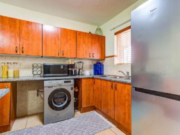 2 Bedroom Townhouse For Sale in Brentwood Park