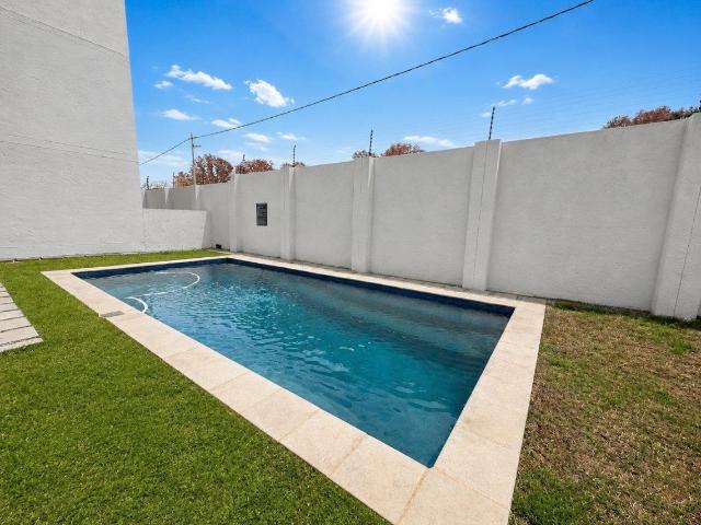 2 Bedroom Townhouse For Sale in Bryanston