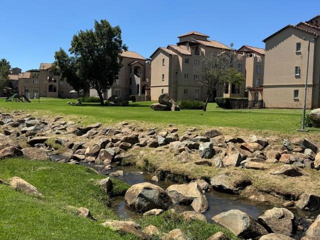 2 Bedroom Townhouse For Sale in Castleview