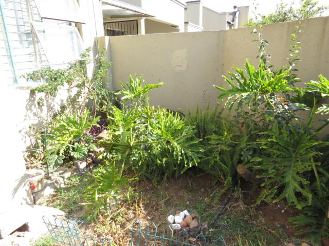 2 Bedroom Townhouse For Sale in Celtisdal