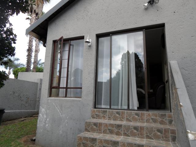 2 Bedroom Townhouse For Sale in Corlett Gardens