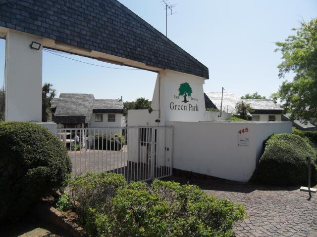2 Bedroom Townhouse For Sale in Corlett Gardens