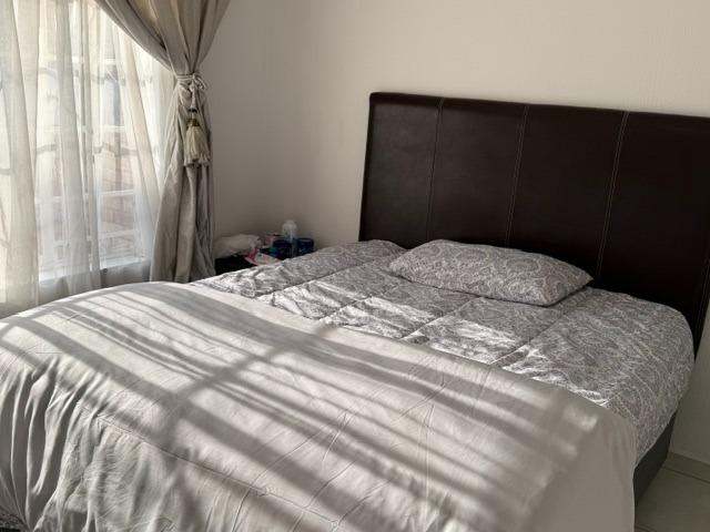 2 Bedroom Townhouse For Sale in Croydon
