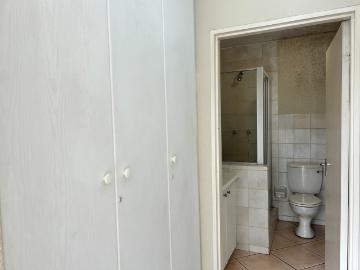 2 Bedroom Townhouse For Sale in Dowerglen Ext 4