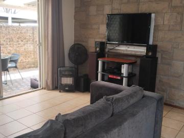 2 Bedroom Townhouse For Sale in Eden Glen