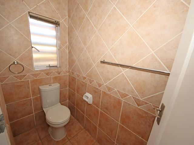 2 Bedroom Townhouse For Sale in Eden Glen