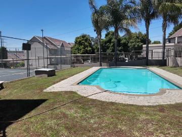 2 Bedroom Townhouse For Sale in Eden Glen