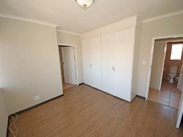 2 Bedroom Townhouse For Sale in Eden Glen