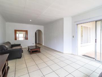 2 Bedroom Townhouse For Sale in Edenburg