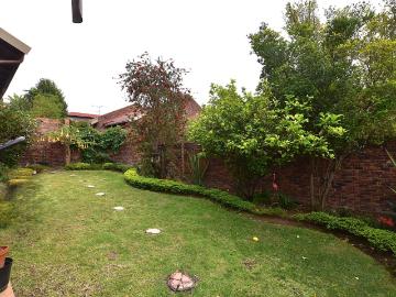 2 Bedroom Townhouse For Sale in Edenburg