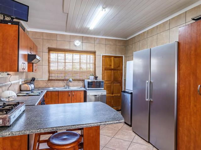 2 Bedroom Townhouse For Sale in Eike Park