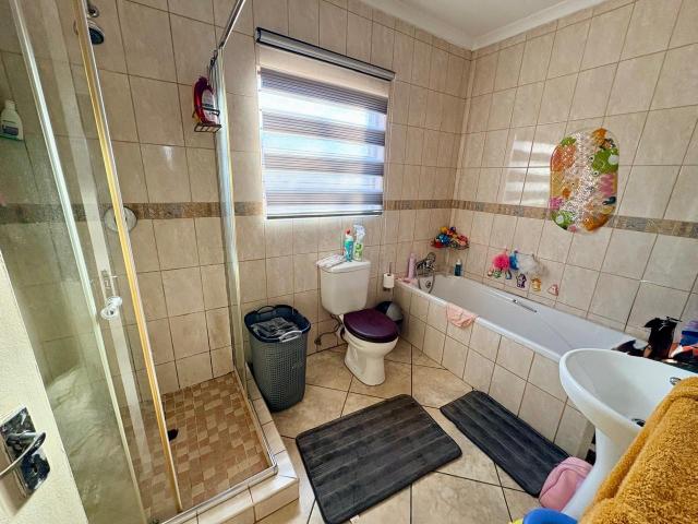 2 Bedroom Townhouse For Sale in Elandsvlei