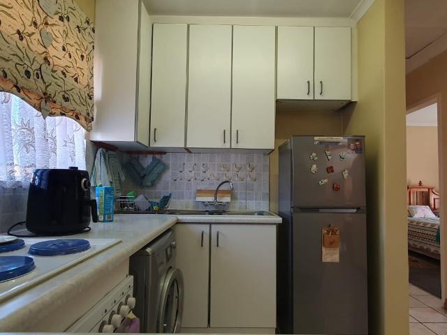 2 Bedroom Townhouse For Sale in Elarduspark
