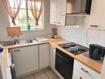 2 Bedroom Townhouse For Sale in Elarduspark