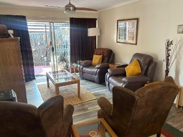2 Bedroom Townhouse For Sale in Eldoraigne