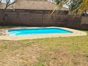 2 Bedroom Townhouse For Sale in Equestria