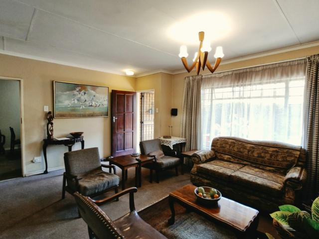 2 Bedroom Townhouse For Sale in Equestria