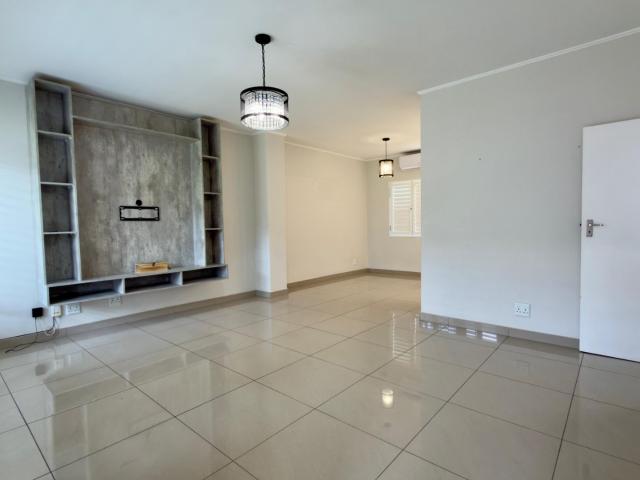 2 Bedroom Townhouse For Sale in Essenwood