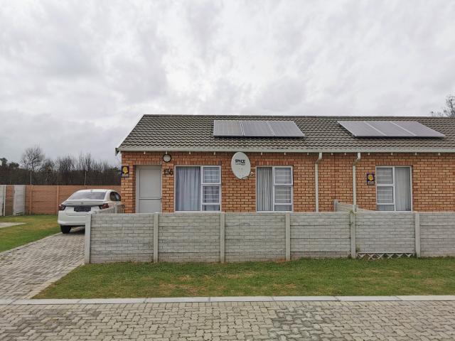 2 Bedroom Townhouse For Sale in Fairview