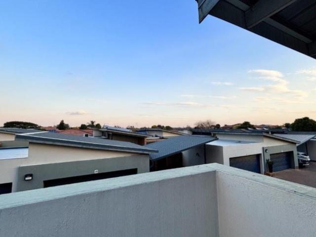 2 Bedroom Townhouse For Sale in Farrarmere