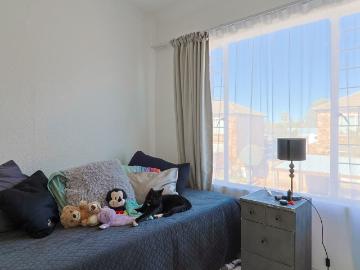 2 Bedroom Townhouse For Sale in Florida Glen