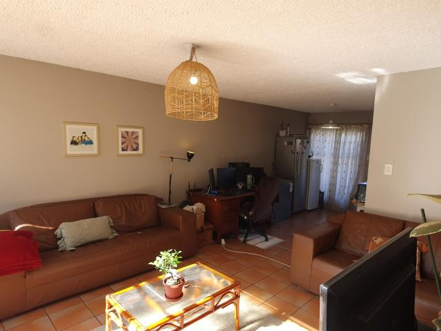2 Bedroom Townhouse For Sale in Garsfontein