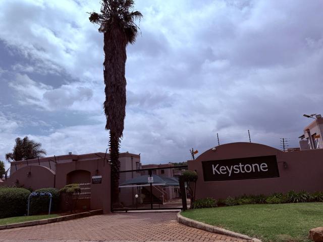 2 Bedroom Townhouse For Sale in Glenvista