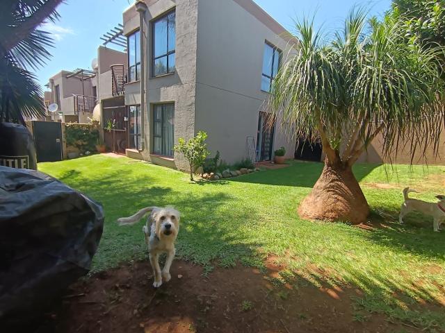 2 Bedroom Townhouse For Sale in Glenvista