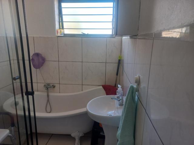 2 Bedroom Townhouse For Sale in Glenwood