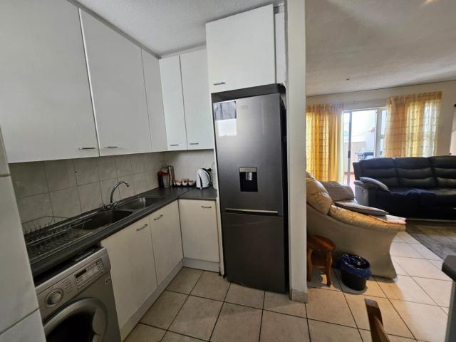 2 Bedroom Townhouse For Sale in Glenanda