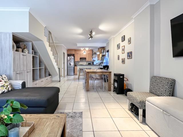 2 Bedroom Townhouse For Sale in Glenhazel