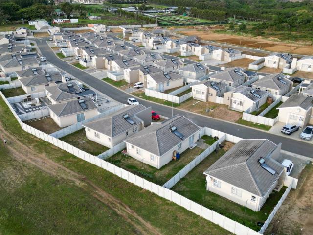 2 Bedroom Townhouse For Sale in Gonubie