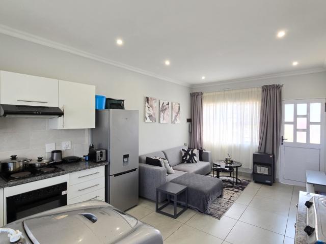 2 Bedroom Townhouse For Sale in Gonubie