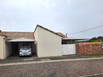 2 Bedroom Townhouse For Sale in Gonubie