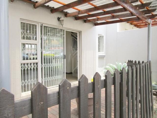 2 Bedroom Townhouse For Sale in Greenstone Hill