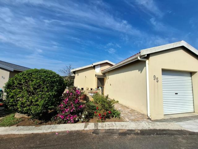 2 Bedroom Townhouse For Sale in Hibberdene