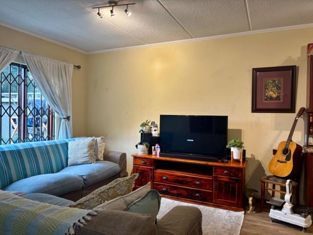 2 Bedroom Townhouse For Sale in Homes Haven