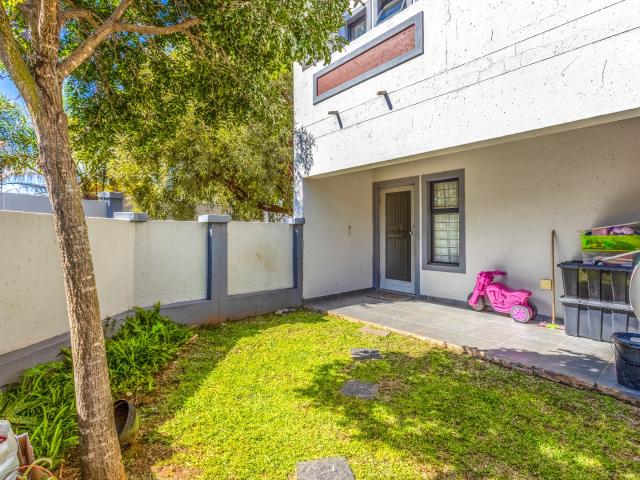 2 Bedroom Townhouse For Sale in Honeydew