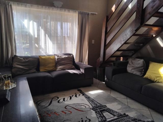 2 Bedroom Townhouse For Sale in Honeypark