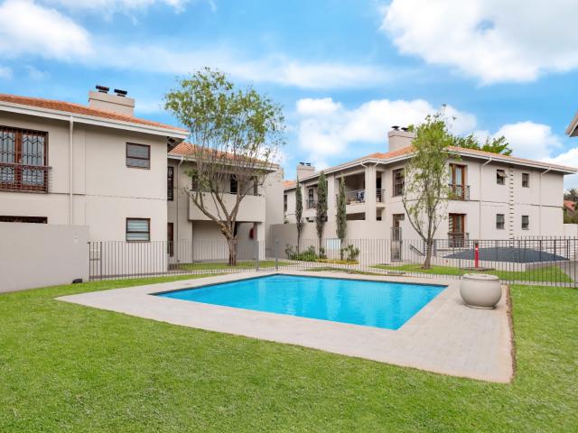 2 Bedroom Townhouse For Sale in Illovo