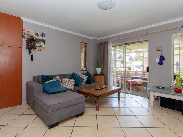 2 Bedroom Townhouse For Sale in Illiondale