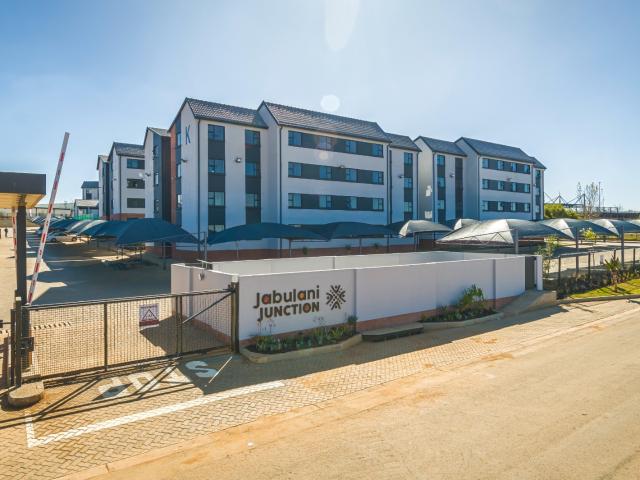 2 Bedroom Townhouse For Sale in Jabulani