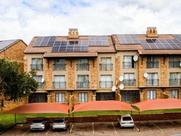 2 Bedroom Townhouse For Sale in Karenpark