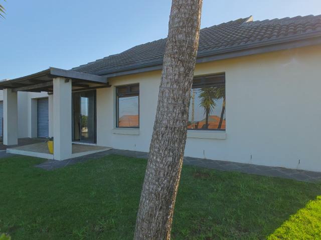 2 Bedroom Townhouse For Sale in Kidds Beach